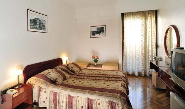 Hotel Grand Cetinje Kültér fotó
