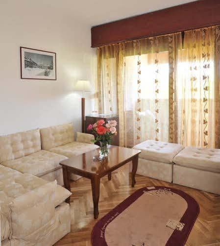 Hotel Grand Cetinje Kültér fotó